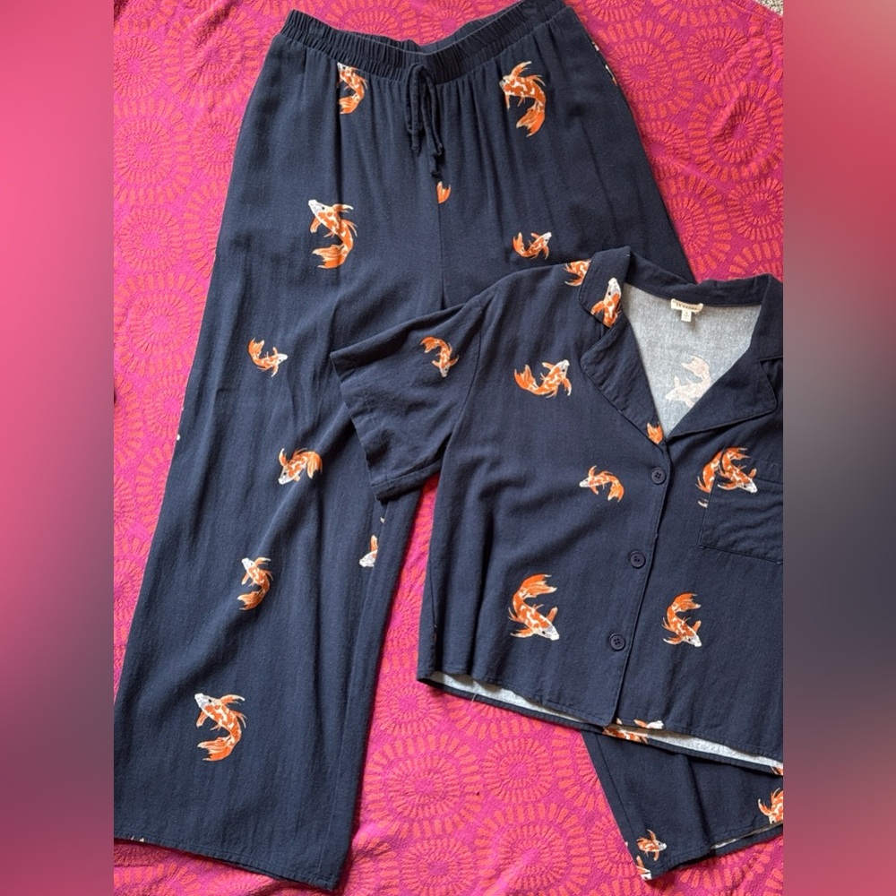 NWOT Navy Set with Orange Coy Fish Print